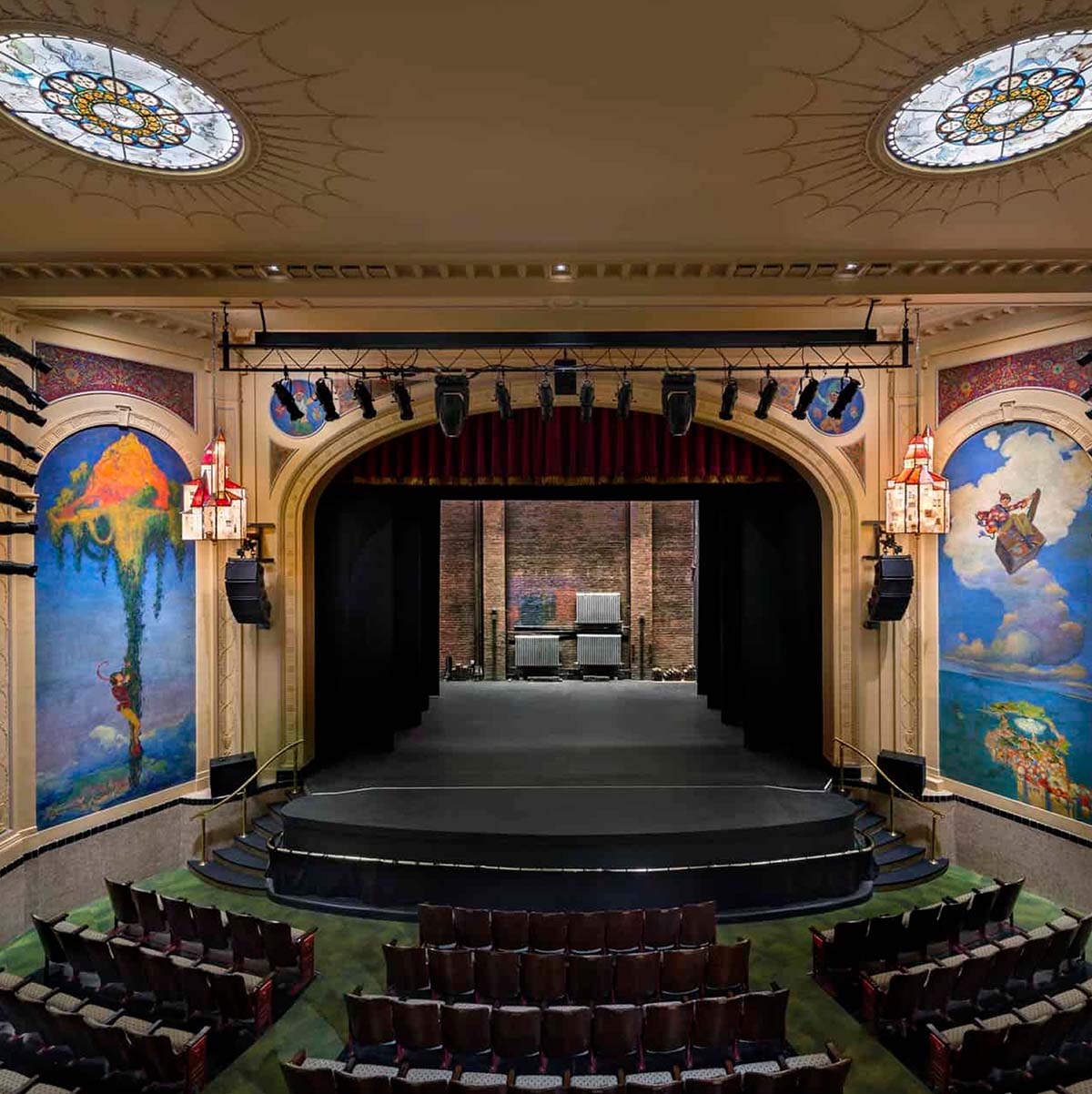 El Teatro